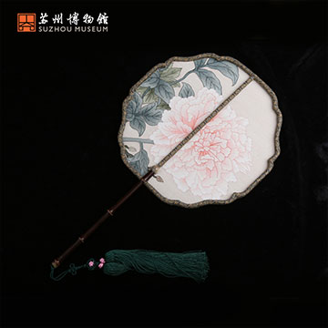 非物质文化遗产缂丝牡丹团扇